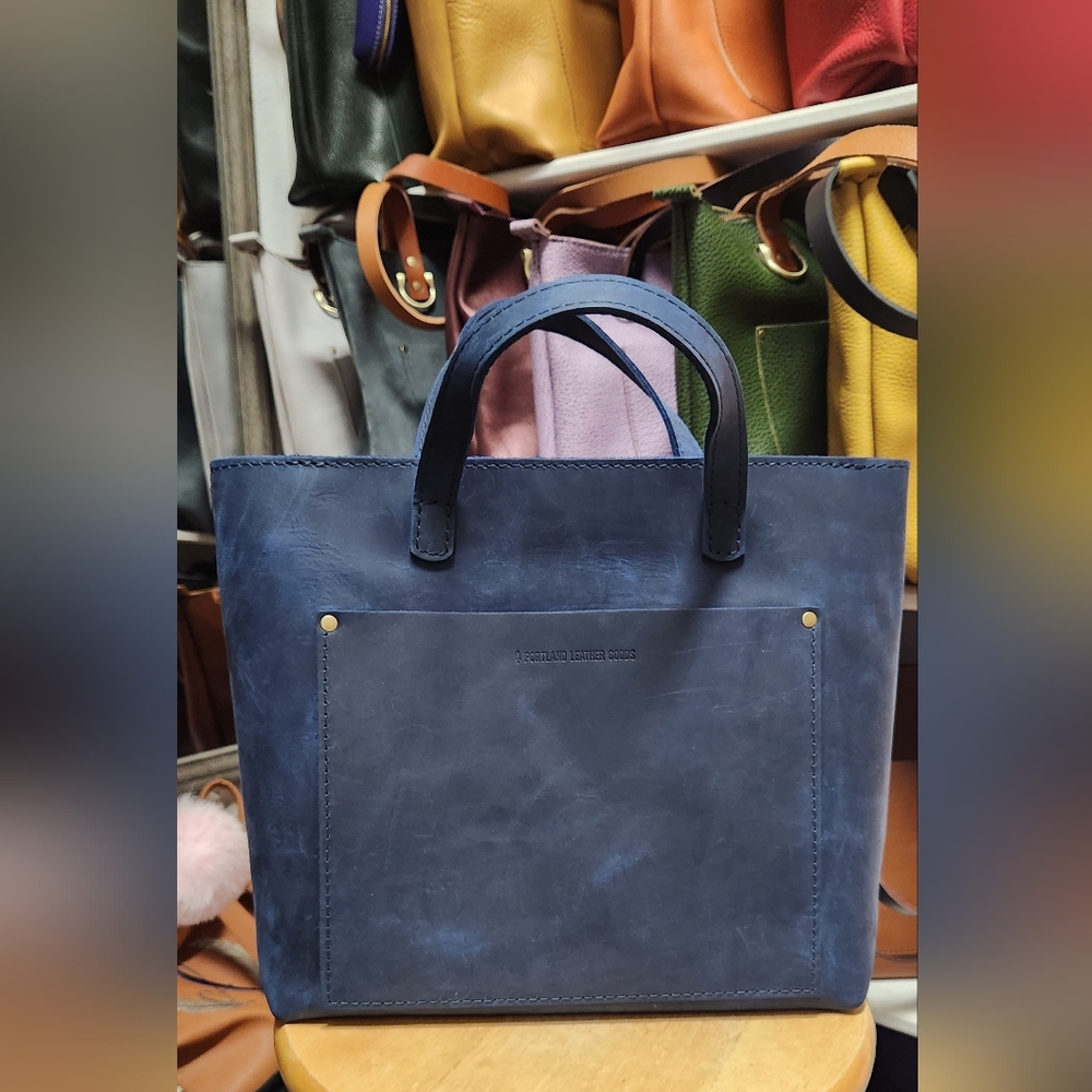 PORTLAND LEATHER GOODS MEDIUM CROSSBODY TOTE DEEP WATER WITH ZIPPER
